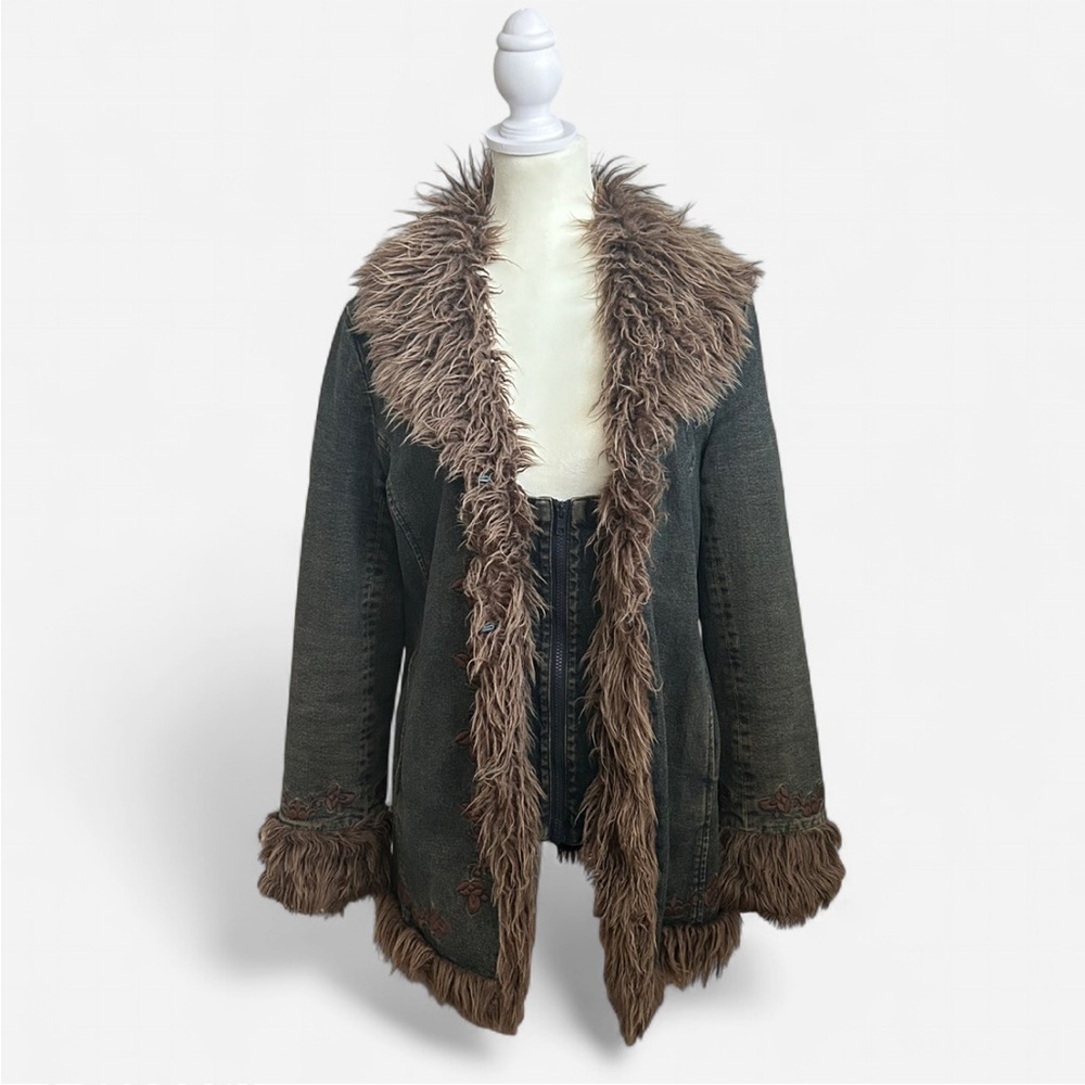 ❗️SOLD❗️Y2K Denim Faux Shearling Coat
Boho Faux Fur Trim Denim Jacket
